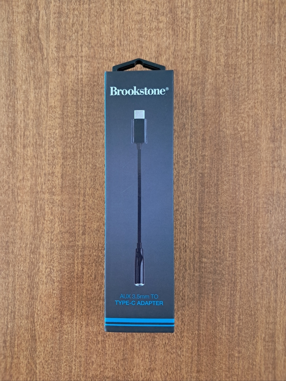 NWT Brookstone Aux 3.5 MM To Type C Adapter 6 Inch Universal Stocking Stuffer